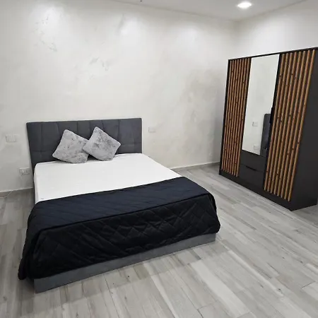 Wonder House * Mirabella Imbaccari